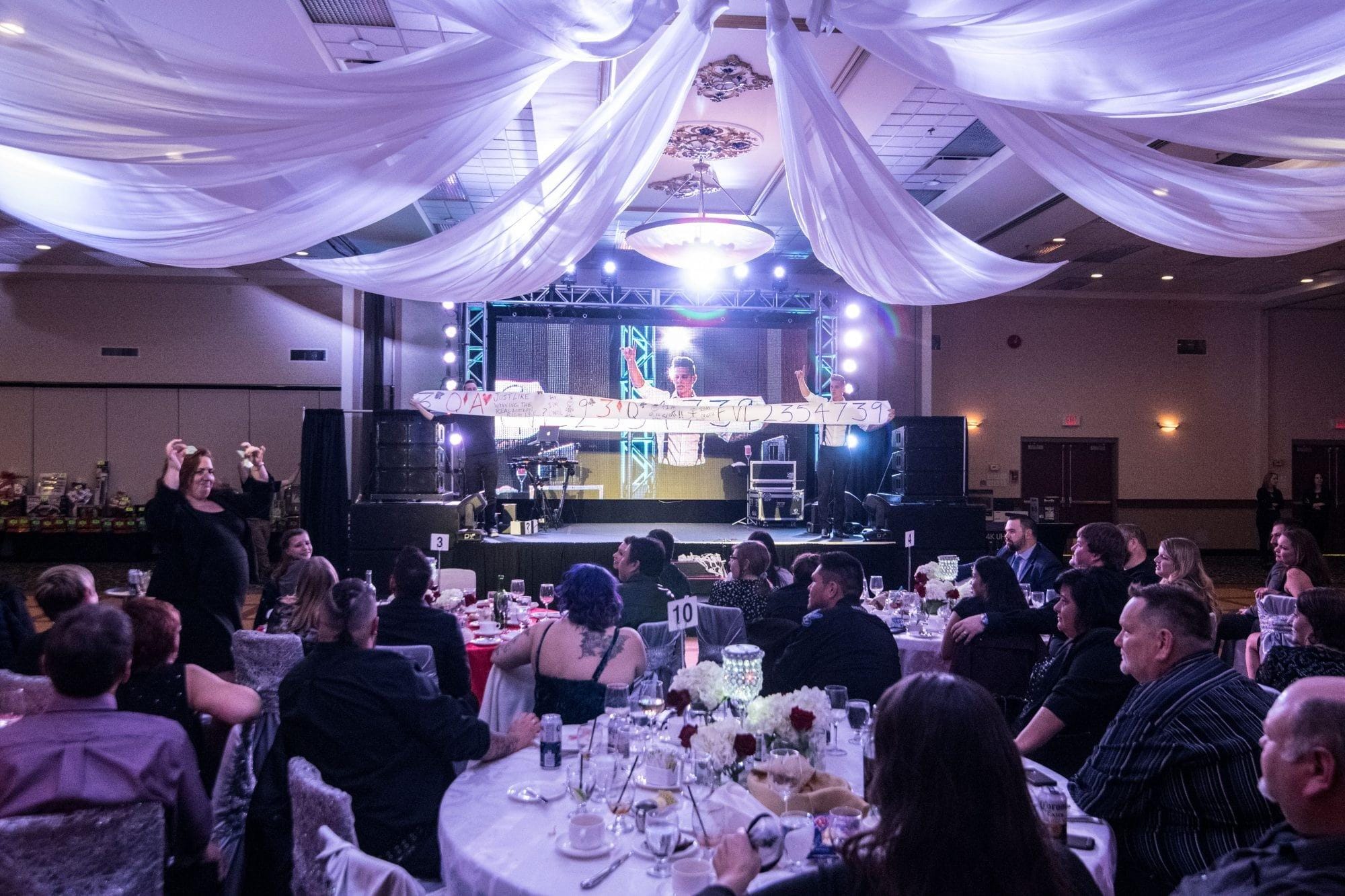 Magician for Company Party for Trade Shows and Conferences | Magician Peter