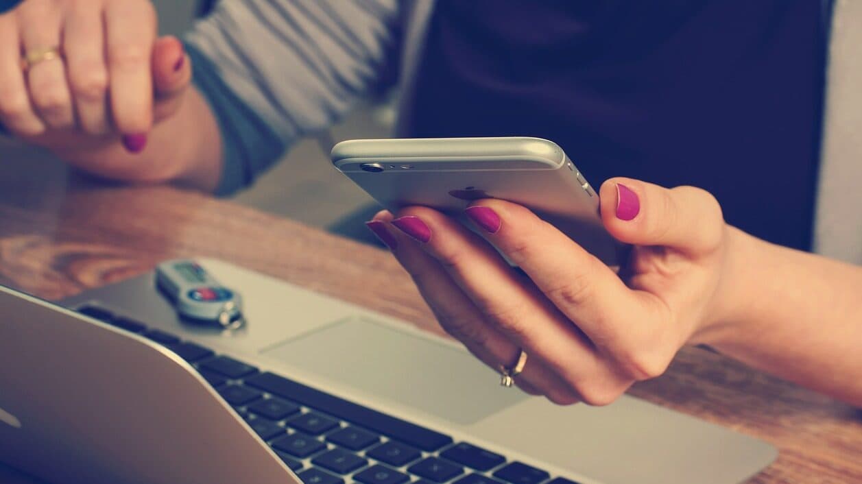Top Business Mobile Networks UK – Features, Pricing, and Coverage Breakdown